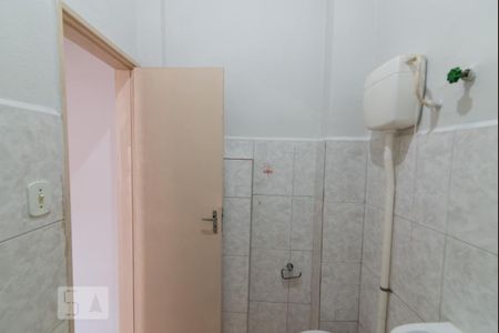 Banheiro de kitnet/studio para alugar com 1 quarto, 32m² em São Cristóvão, Rio de Janeiro