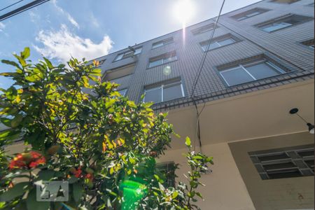 Studio para alugar com 32m², 1 quarto e sem vaga Studio para alugar com 32m², 1 quarto e sem vagaFachada