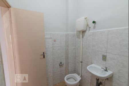 Banheiro de kitnet/studio para alugar com 1 quarto, 32m² em São Cristóvão, Rio de Janeiro