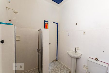 Casa à venda com 150m², 4 quartos e 1 vaga Casa à venda com 150m², 4 quartos e 1 vagaBanheiro