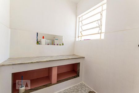 Casa à venda com 150m², 4 quartos e 1 vaga Casa à venda com 150m², 4 quartos e 1 vagaBanheiro