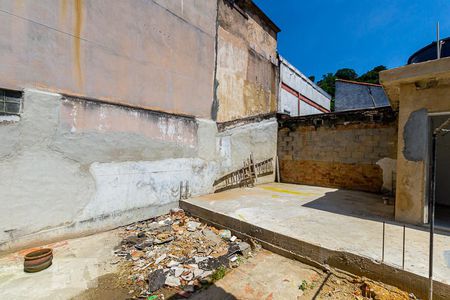 Casa à venda com 150m², 4 quartos e 1 vaga Casa à venda com 150m², 4 quartos e 1 vagaFundos