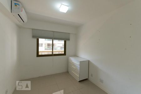Apartamento à venda com 115m², 3 quartos e 2 vagasQuarto
