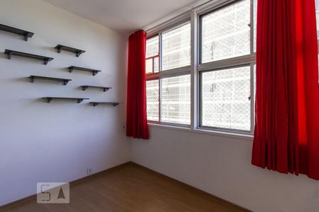 Apartamento para alugar com 135m², 3 quartos e 1 vaga Apartamento para alugar com 135m², 3 quartos e 1 vagaQuarto 1