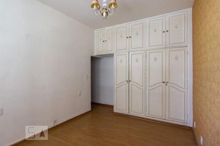 Apartamento para alugar com 135m², 3 quartos e 1 vaga Apartamento para alugar com 135m², 3 quartos e 1 vagaSuite