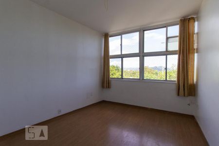 Apartamento para alugar com 135m², 3 quartos e 1 vaga Apartamento para alugar com 135m², 3 quartos e 1 vagaQuarto 2