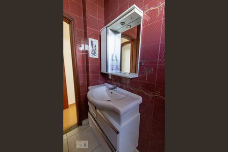 Apartamento para alugar com 135m², 3 quartos e 1 vaga Apartamento para alugar com 135m², 3 quartos e 1 vagaBanheiro da Suite