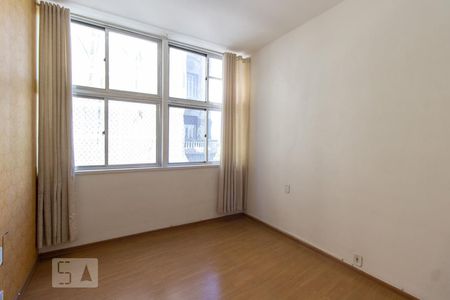 Apartamento para alugar com 135m², 3 quartos e 1 vaga Apartamento para alugar com 135m², 3 quartos e 1 vagaSuite