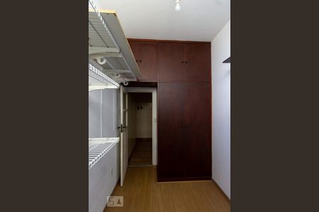 Apartamento para alugar com 135m², 3 quartos e 1 vaga Apartamento para alugar com 135m², 3 quartos e 1 vagaQuarto de Serviço