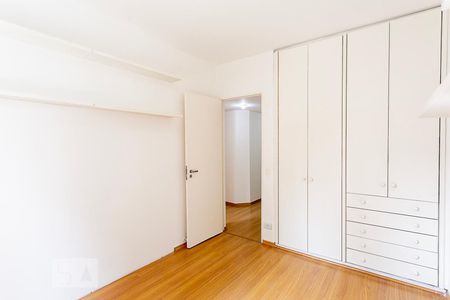 Apartamento à venda com 120m², 3 quartos e 2 vagasQuarto 2