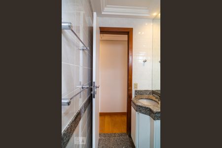 Apartamento à venda com 79m², 3 quartos e 2 vagasBanheiro Social