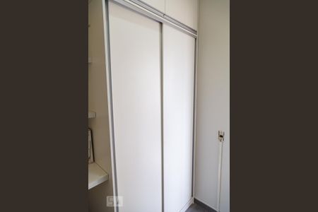 Apartamento à venda com 79m², 3 quartos e 2 vagasArmário do Quarto de Serviço