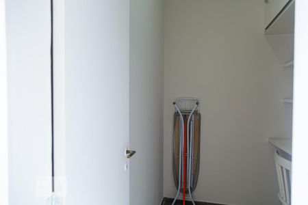 Apartamento à venda com 79m², 3 quartos e 2 vagasQuarto de Serviço