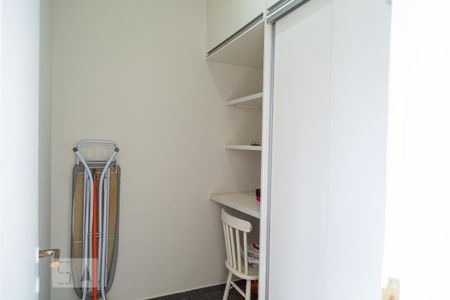 Apartamento à venda com 79m², 3 quartos e 2 vagasQuarto de Serviço