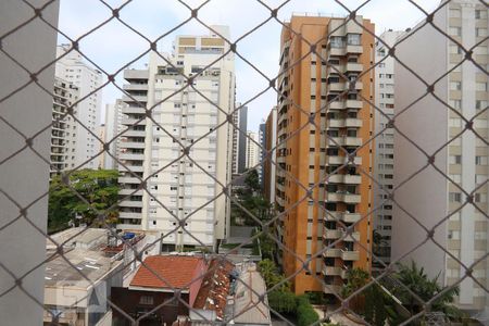 VIsta de apartamento à venda com 2 quartos, 74m² em Moema, São Paulo
