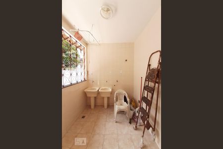 Casa à venda com 257m², 3 quartos e 4 vagas Casa à venda com 257m², 3 quartos e 4 vagasÁrea de Serviço