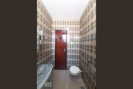 Casa à venda com 257m², 3 quartos e 4 vagas Casa à venda com 257m², 3 quartos e 4 vagasBanheiro Social