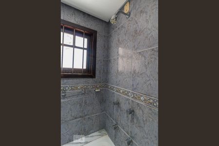 Casa à venda com 340m², 3 quartos e 3 vagasBanheiro da Suíte 2