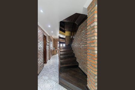 Escada de casa à venda com 3 quartos, 340m² em Passo da Areia, Porto Alegre