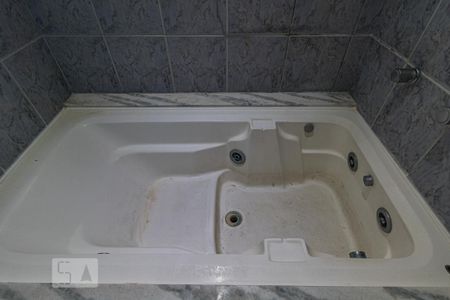 Casa à venda com 340m², 3 quartos e 3 vagasBanheiro da Suíte 2