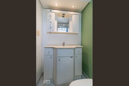 Casa à venda com 340m², 3 quartos e 3 vagasBanheiro Social