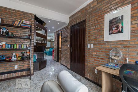 Casa à venda com 340m², 3 quartos e 3 vagasEscritório