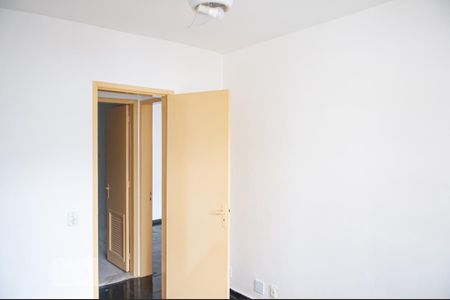 Apartamento à venda com 66m², 2 quartos e 1 vagaQuarto 2