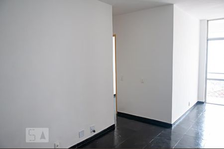 Apartamento à venda com 66m², 2 quartos e 1 vagaSala