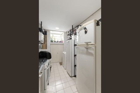 Apartamento à venda com 56m², 2 quartos e 1 vaga Apartamento à venda com 56m², 2 quartos e 1 vagaCozinha e Área de Serviço