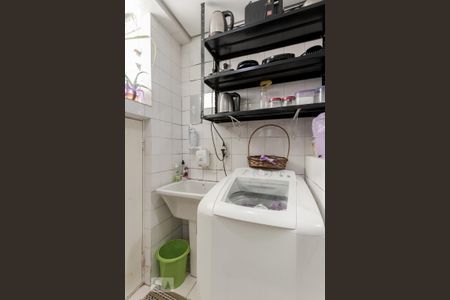 Apartamento à venda com 56m², 2 quartos e 1 vaga Apartamento à venda com 56m², 2 quartos e 1 vagaCozinha e Área de Serviço