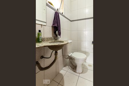 Lavabo  de casa de condomínio à venda com 2 quartos, 105m² em Vila Nhocuné, São Paulo