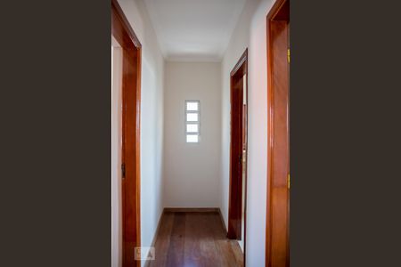 Casa à venda com 138m², 3 quartos e 4 vagasCorredor