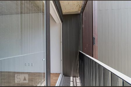 Varanda da Sala de apartamento à venda com 2 quartos, 64m² em Vila Ipiranga, Porto Alegre