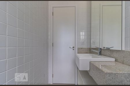 Apartamento à venda com 64m², 2 quartos e 1 vaga Apartamento à venda com 64m², 2 quartos e 1 vagaBanheiro Social