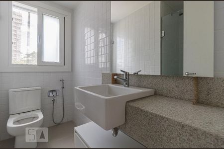 Apartamento à venda com 64m², 2 quartos e 1 vaga Apartamento à venda com 64m², 2 quartos e 1 vagaBanheiro da Suíte