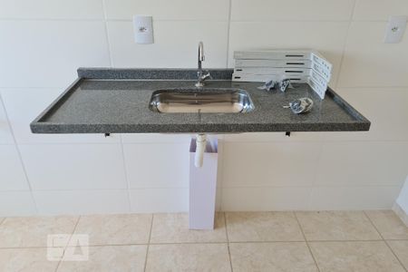 Detalhe Cozinha de apartamento para alugar com 2 quartos, 42m² em Centro, Votorantim