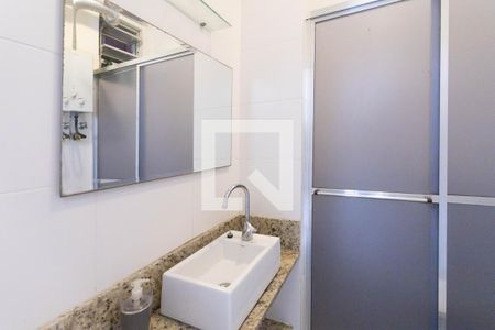 Banheiro de kitnet/studio para alugar com 0 quarto, 24m² em Botafogo, Rio de Janeiro