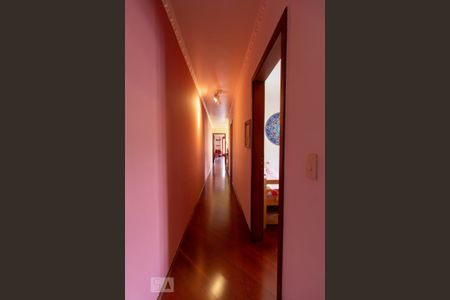 Corredor Quartos de casa à venda com 3 quartos, 230m² em Jardim Bonfiglioli, São Paulo