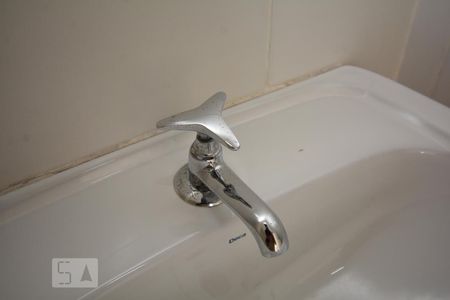 Apartamento para alugar com 45m², 2 quartos e sem vagaBanheiro - Torneira