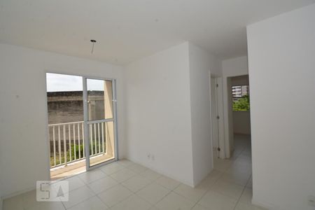 Sala de apartamento para alugar com 2 quartos, 45m² em Vicente de Carvalho, Rio de Janeiro