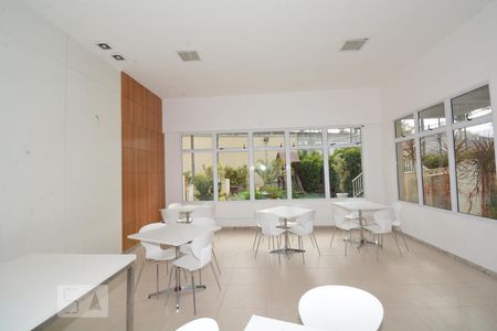 Apartamento para alugar com 45m², 2 quartos e sem vagaÁrea comum - Salão de festas