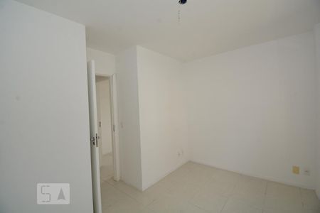 Quarto 1 de apartamento para alugar com 2 quartos, 45m² em Vicente de Carvalho, Rio de Janeiro