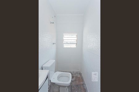 Casa para alugar com 70m², 2 quartos e sem vagaBanheiro