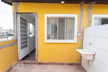 Casa para alugar com 70m², 2 quartos e sem vagaQuintal e área de serviço