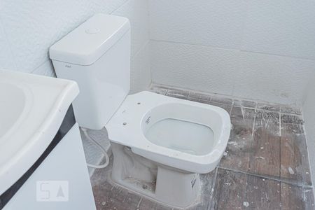 Casa para alugar com 70m², 2 quartos e sem vagaBanheiro