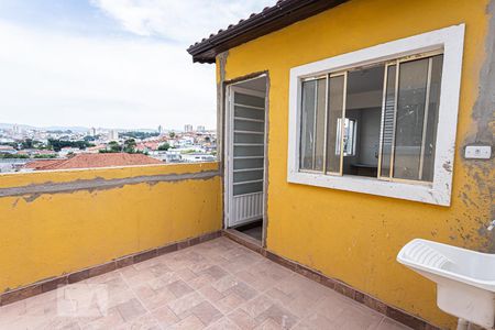 Casa para alugar com 70m², 2 quartos e sem vagaQuintal e área de serviço