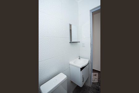 Casa para alugar com 70m², 2 quartos e sem vagaBanheiro