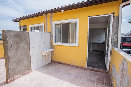 Casa para alugar com 70m², 2 quartos e sem vagaQuintal e área de serviço