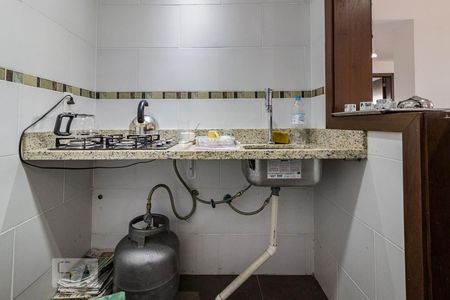 Casa à venda com 980m², 5 quartos e 8 vagasCozinha do escritório