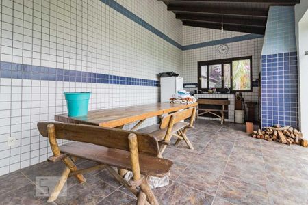 Casa à venda com 980m², 5 quartos e 8 vagasChurrasqueira